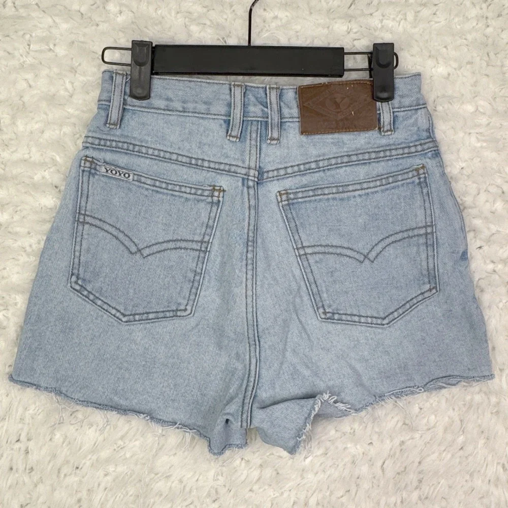 Yoyo Jeans Women's‎ Size 7 Light Wash Denim High Waisted Cut Off Shorts VTG 90s